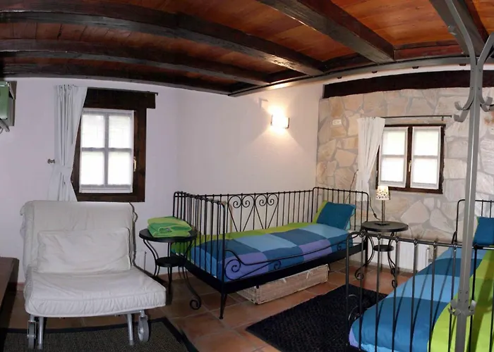 Rural Montebaserria Hostel Ziortza-Bolibar